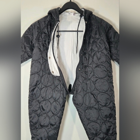 VINTAGE LAPIN QUILTED SNOWSUIT. - Picture 4 of 7